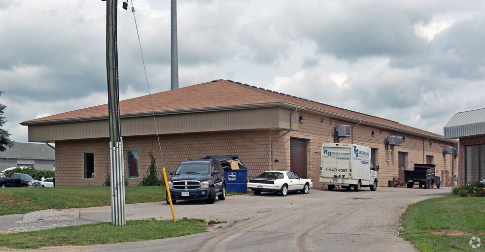 1895 Blue Heron Dr, London, ON à louer - Photo de l’immeuble – Image 2 sur 3