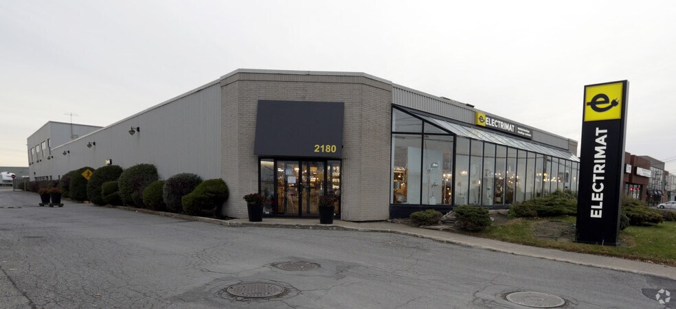 2180 Lapinière, Brossard, QC à louer - Photo de l’immeuble – Image 3 sur 5