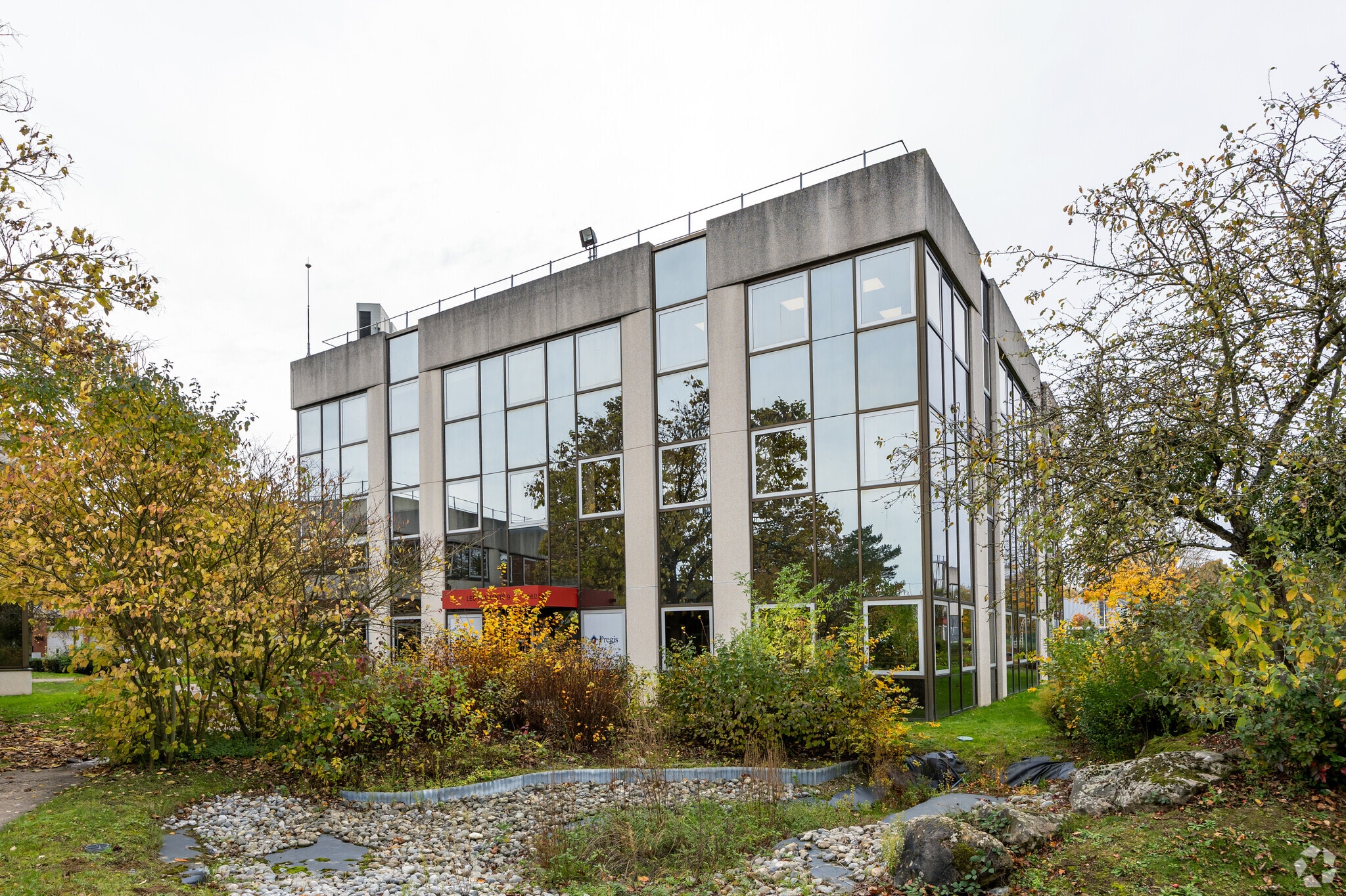 13 Rue de la Perdrix Les Flamants 9, Villepinte à louer Photo principale– Image 1 sur 4