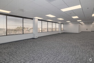 9485 Regency Square Blvd, Jacksonville, FL à louer Photo intérieure– Image 1 sur 4