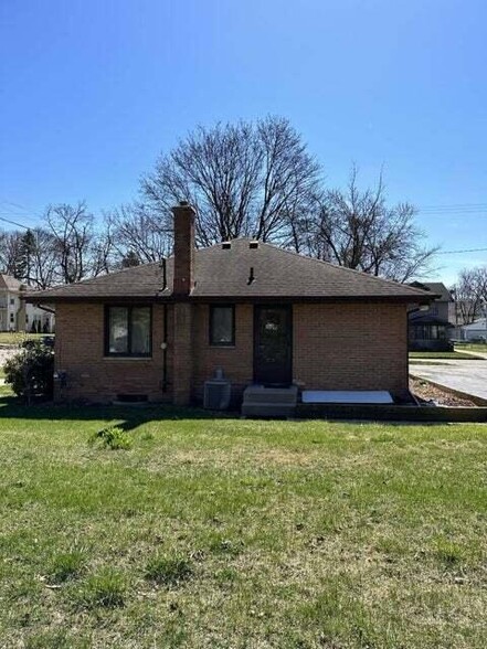1134 E Ganson St, Jackson, MI à vendre - Photo de l’immeuble – Image 2 sur 18