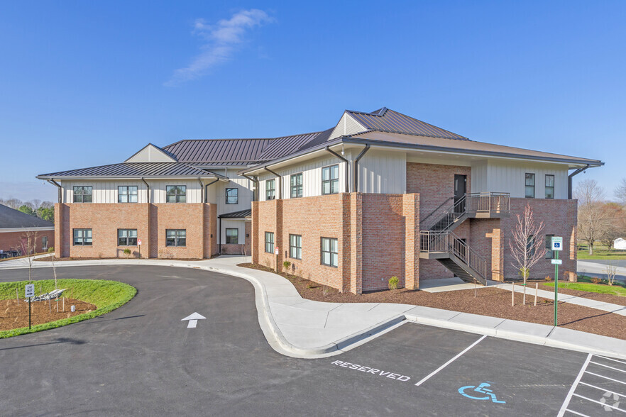 3240 Ferry Landing Rd, Dunkirk, MD à louer - Photo de l’immeuble – Image 1 sur 22