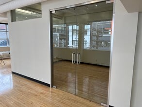 675 King St W, Toronto, ON à louer Photo intérieure– Image 2 sur 4