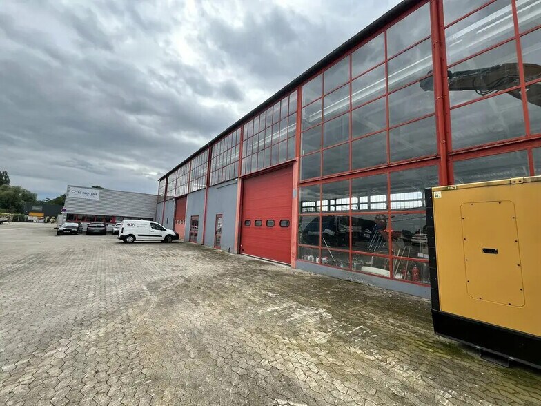 Local d’activités dans Fegersheim à louer - Photo de l’immeuble – Image 3 sur 5