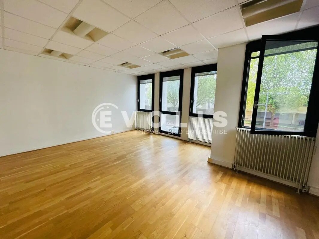 Bureau dans Noisiel à louer Photo intérieure– Image 1 sur 3