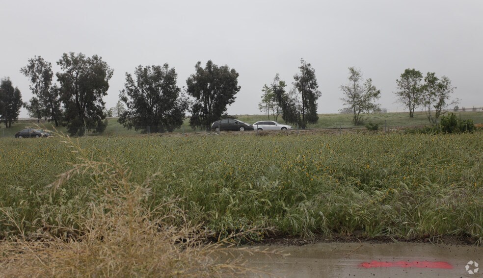 Indiana Ct, Redlands, CA à vendre - Photo principale – Image 1 sur 10