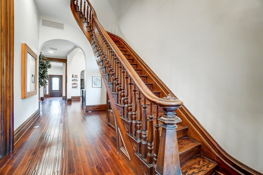 208 W Monument Ave, Dayton, OH à vendre - Photo intérieure – Image 3 sur 47