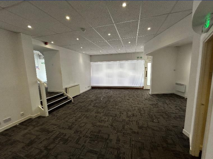 17-21 Crichton St, Dundee, ANS DD1 3AR - Lot 21 -  - Photo intérieure - Image 1 of 3