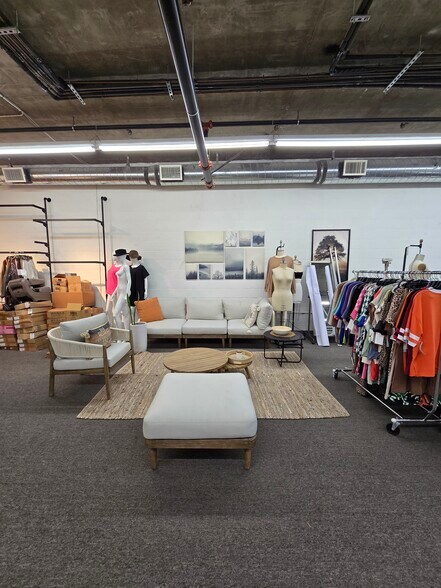 750 E 14th St, Los Angeles, CA à louer - Photo de l’immeuble – Image 2 sur 12