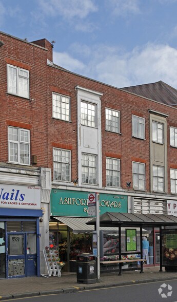 10-10A Church Rd, Ashford à vendre - Photo de l’immeuble – Image 3 sur 3