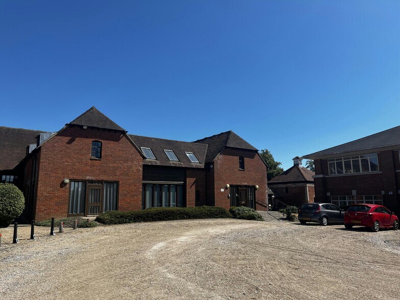 Cams Hall, Fareham à louer - Photo de l’immeuble – Image 3 sur 10