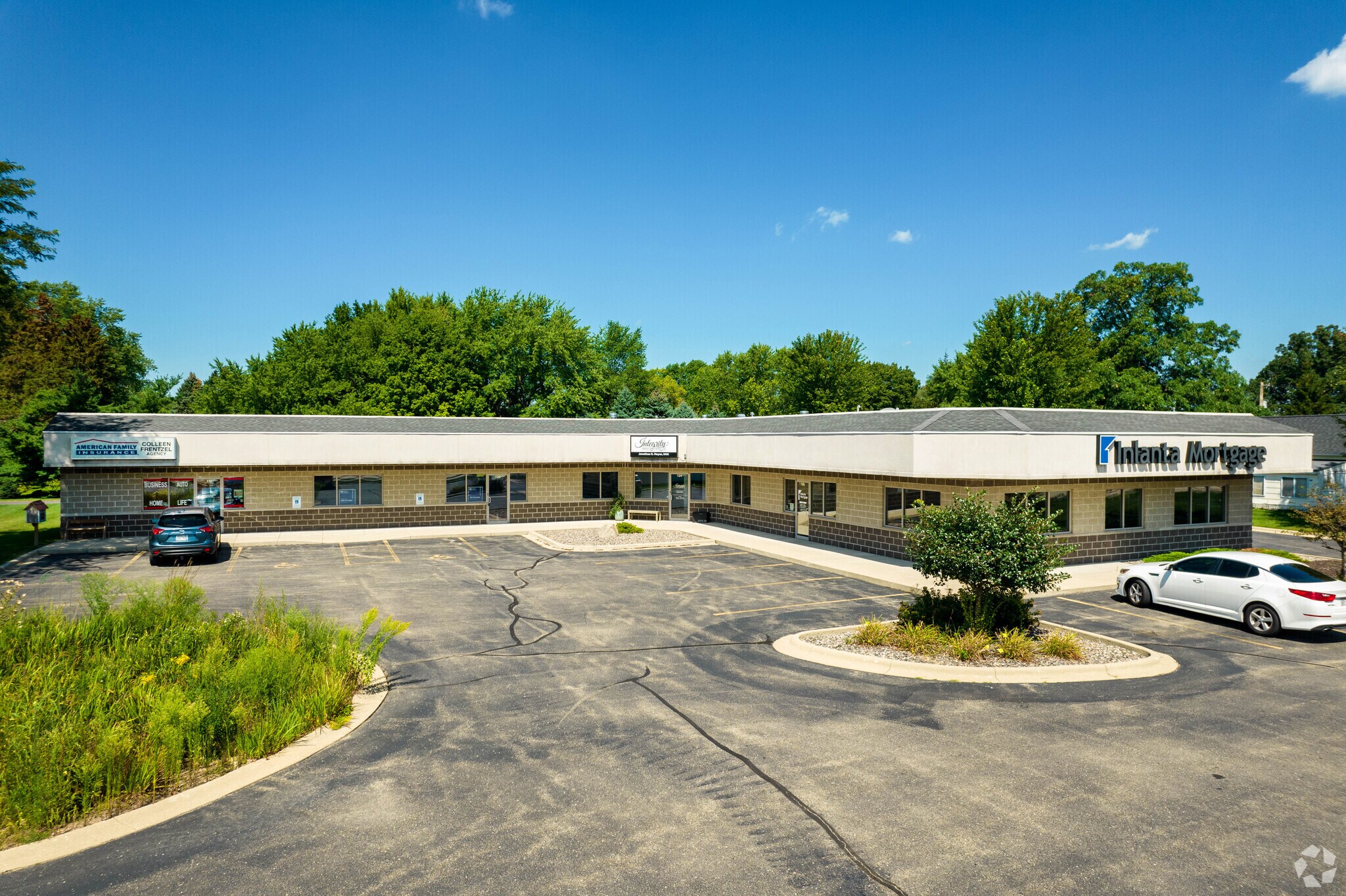 4407 Milton Ave, Janesville, WI à vendre Photo principale– Image 1 sur 16
