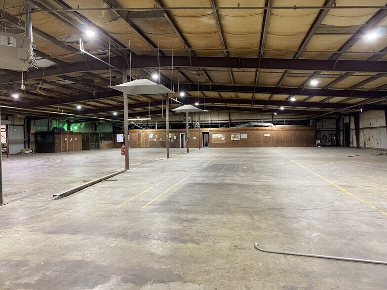 114 Old Runway Rd, Tupelo, MS à louer - Photo de l’immeuble – Image 3 sur 7
