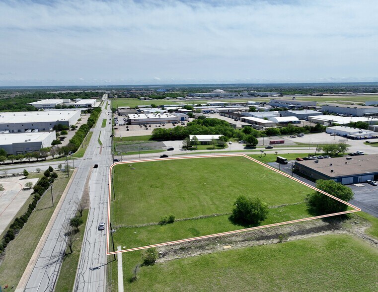 2603 Arkansas Ln, Grand Prairie, TX à louer - Photo de l’immeuble – Image 2 sur 3