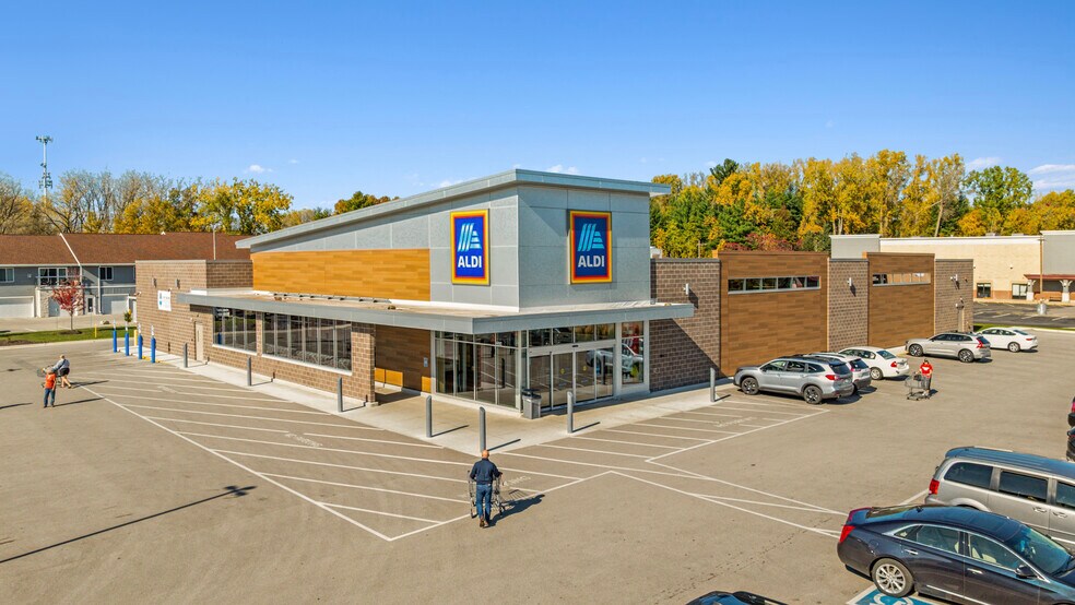 2324 Lineville rd, Suamico, WI à vendre - Photo de l’immeuble – Image 2 sur 10