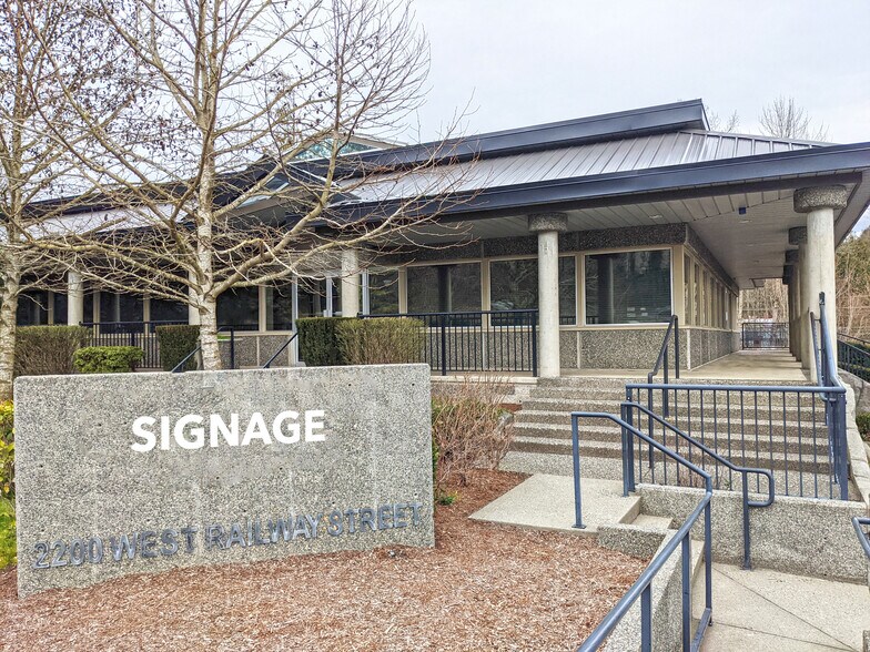 2200 West Railway St, Abbotsford, BC à louer - Photo de l’immeuble – Image 3 sur 10