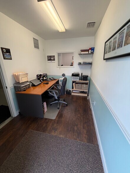 342 Toney Penna Dr, Jupiter, FL à louer - Photo de l’immeuble – Image 2 sur 7