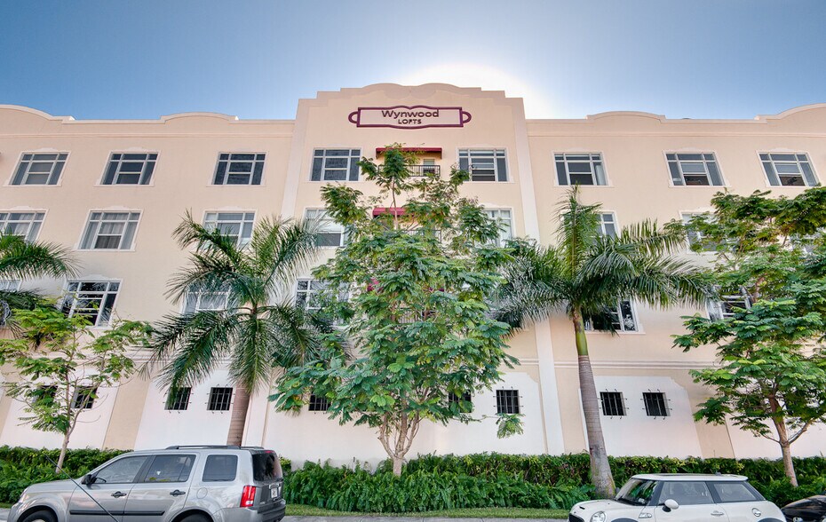 250 NW 23rd St, Miami, FL à louer - Photo de l’immeuble – Image 2 sur 9