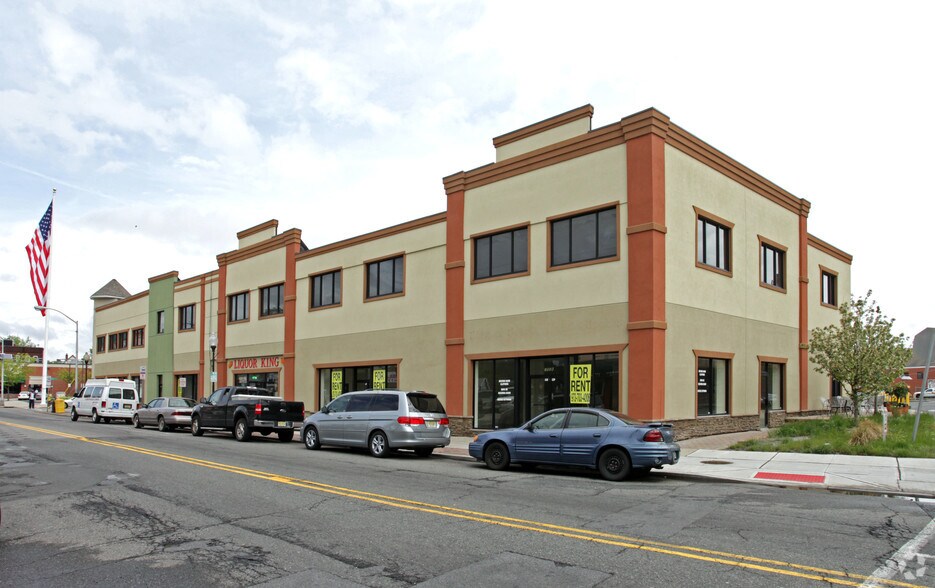 1038 Main Ave, Clifton, NJ à vendre - Photo de l’immeuble – Image 3 sur 3