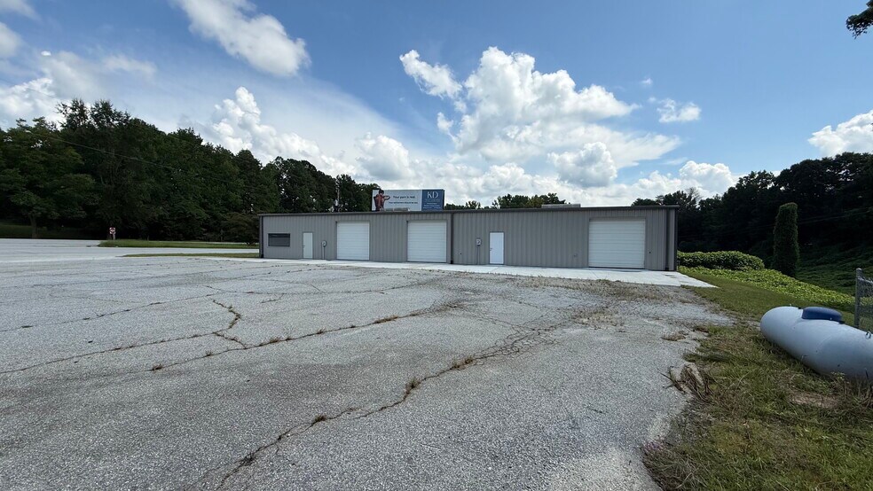 4384 S Church Street Ext, Roebuck, SC à louer - Photo de l’immeuble – Image 3 sur 23