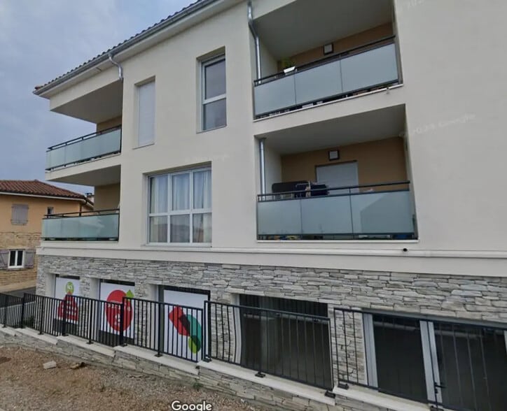 Bureau dans Pollionnay à vendre - Photo de l’immeuble – Image 2 sur 6