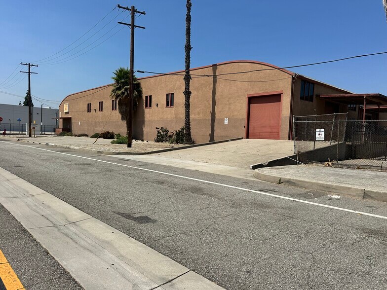 5600 Rickenbacker Rd, Bell, CA à louer - Photo de l’immeuble – Image 3 sur 6