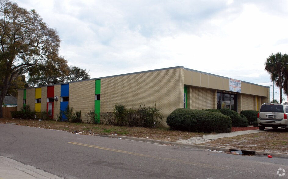5923 Norwood Ave, Jacksonville, FL à vendre - Photo de l’immeuble – Image 2 sur 2