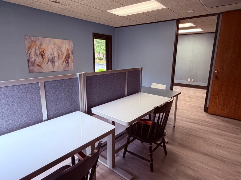 3721 W Market St, Greensboro, NC à louer - Photo intérieure – Image 3 sur 16