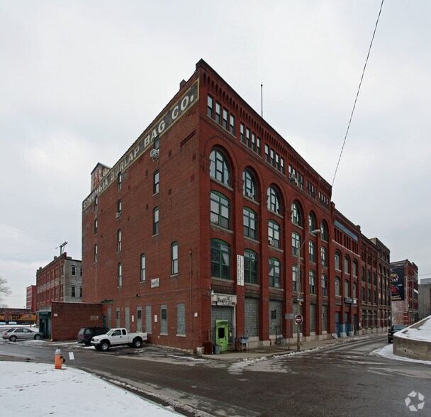 1412 W 12th St, Kansas City, MO à vendre - Photo principale – Image 1 sur 23