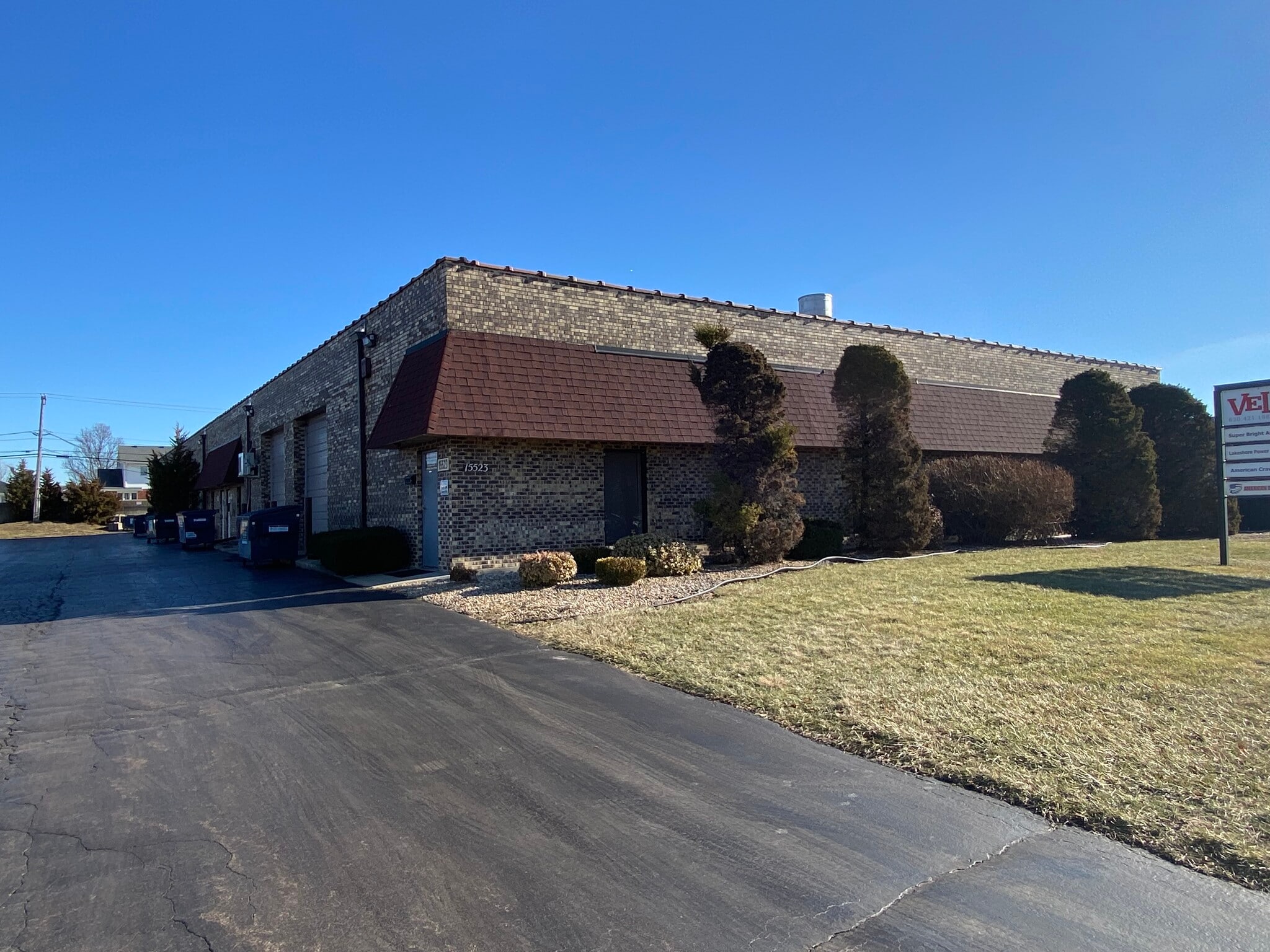 15523-15541 S 70th Ct, Orland Park, IL à louer Photo intérieure– Image 1 sur 12