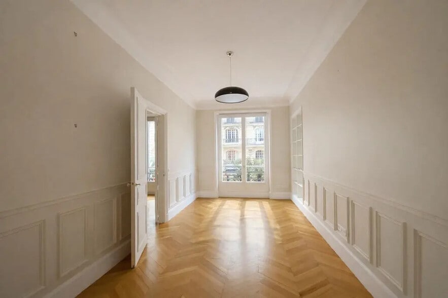 5 Rue Du Renard, Paris à louer - Photo de l’immeuble – Image 3 sur 8