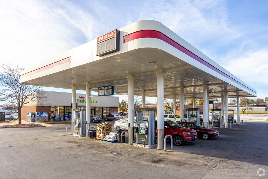 1113 E Army Post Rd, Des Moines, IA à vendre - Photo de l’immeuble – Image 2 sur 3