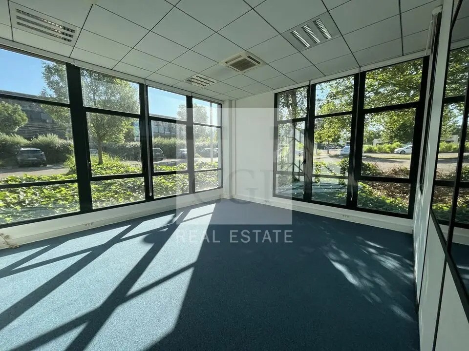 Bureau dans Saint-Priest à vendre Photo intérieure– Image 1 sur 7