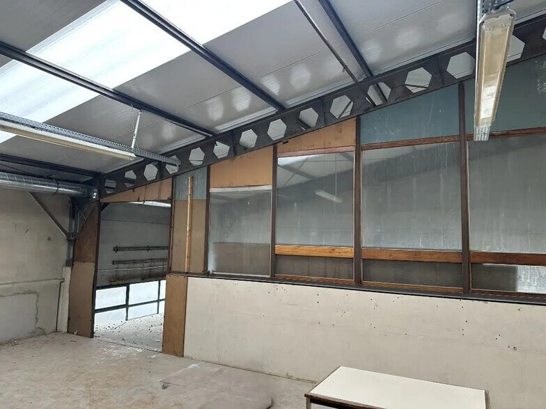 Local d’activités dans Chalon-sur-Saône à louer - Photo intérieure – Image 3 sur 5