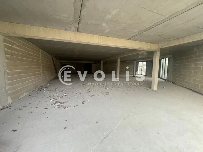 Plus de détails pour Local commercial à louer