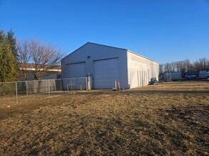 9830 N Michigan Rd, Carmel, IN à louer Photo intérieure– Image 2 sur 4