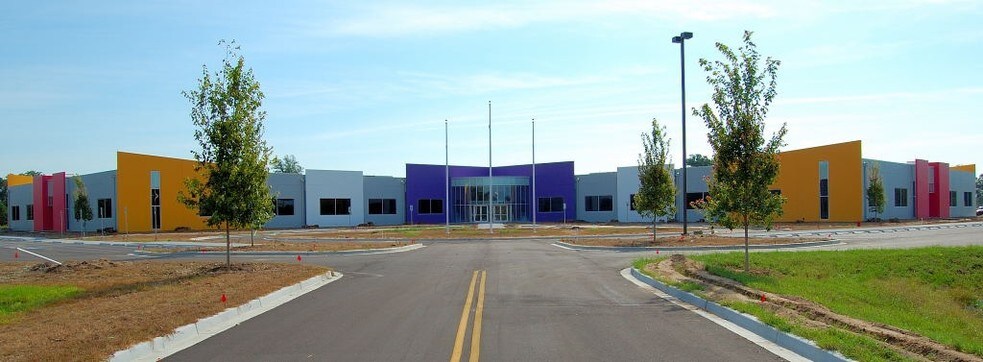 2701 Alex Lee Blvd, Florence, SC à louer - Photo de l’immeuble – Image 2 sur 10