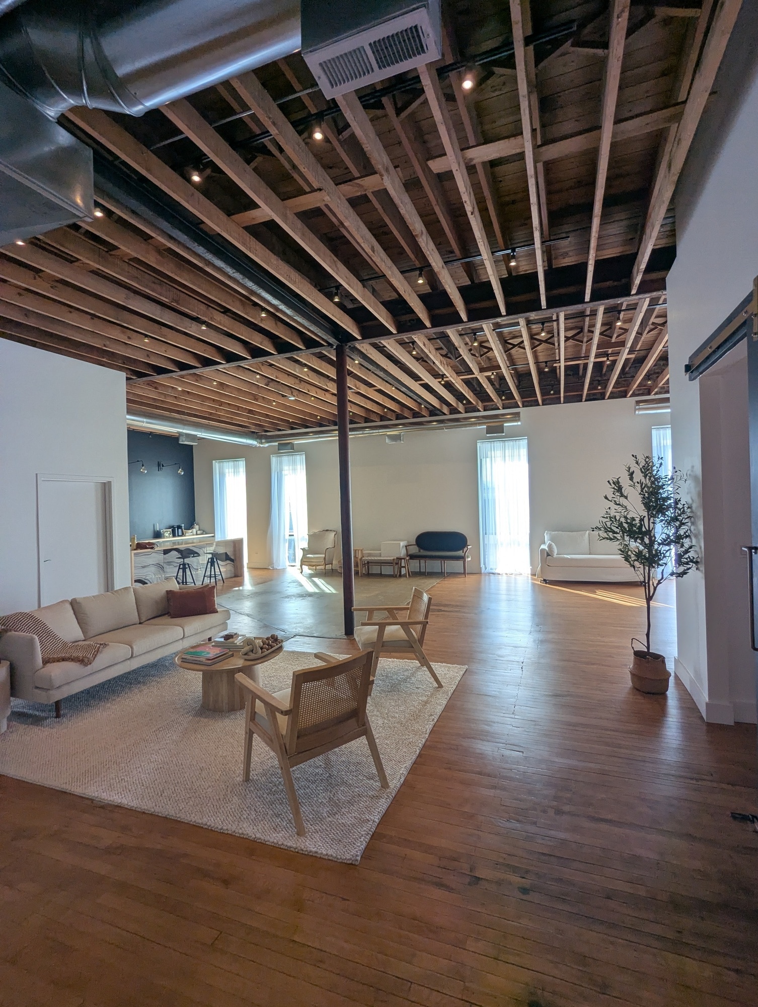 22-28 W Saint Charles Rd, Lombard, IL à louer Photo intérieure– Image 1 sur 5