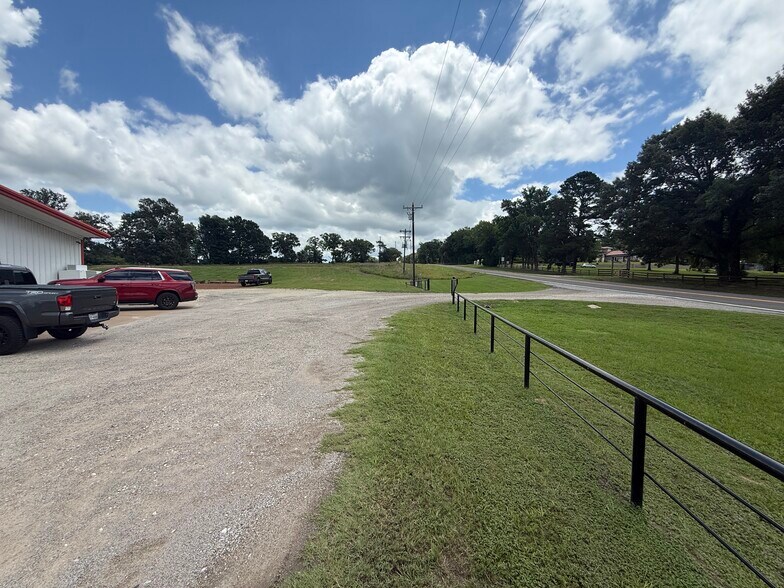 17650 Texas 19, Montalba, TX à vendre - Photo de l’immeuble – Image 2 sur 70