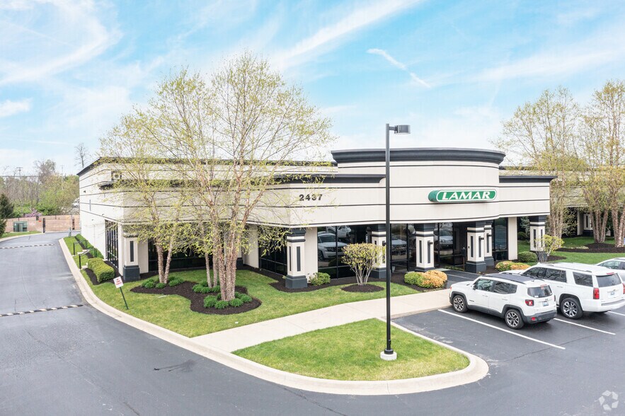 2437 Fortune Dr, Lexington, KY à louer - Photo de l’immeuble – Image 3 sur 7