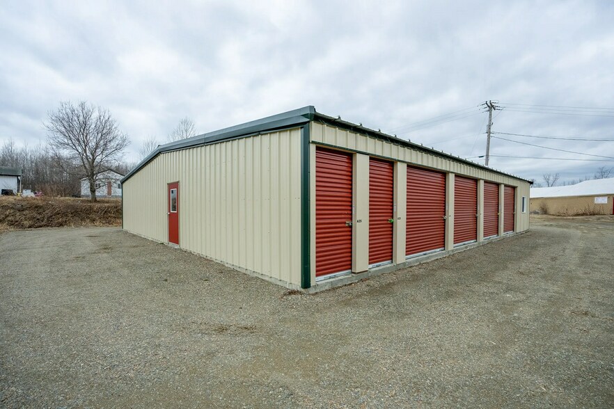7 Mill St, Corinna, ME à vendre - Photo de l’immeuble – Image 2 sur 5