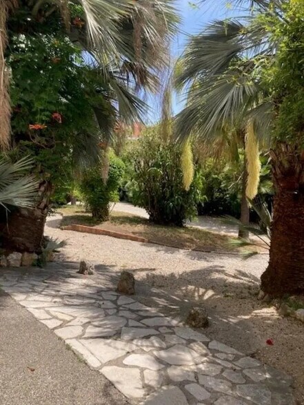 Bureau dans Nice à louer - Photo de l’immeuble – Image 3 sur 18