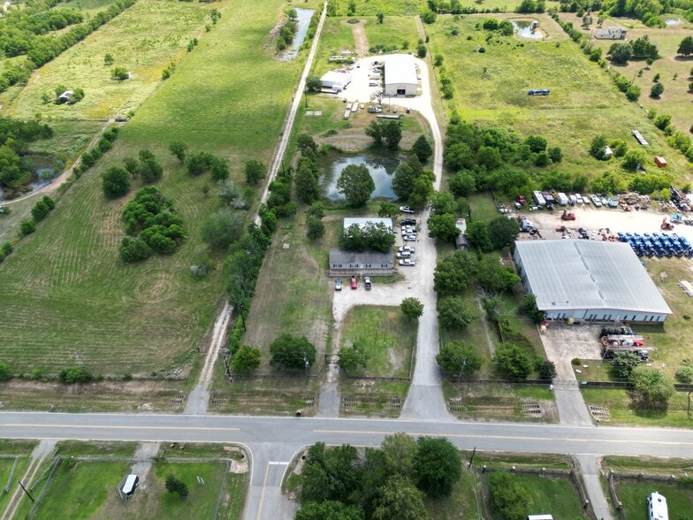21310 Binford Rd, Waller, TX à vendre - Photo de l’immeuble – Image 1 sur 3