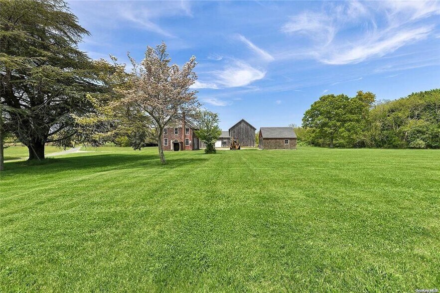 1408 Route 25, Jamesport, NY à vendre - Photo principale – Image 1 sur 6