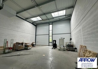 Plus de détails pour Local d'activités à louer