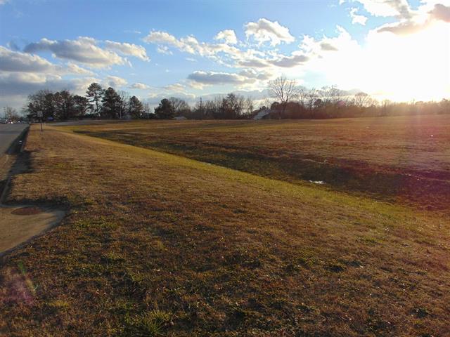 3713 Cloverdale Rd, Florence, AL à vendre - Photo de l’immeuble – Image 3 sur 10