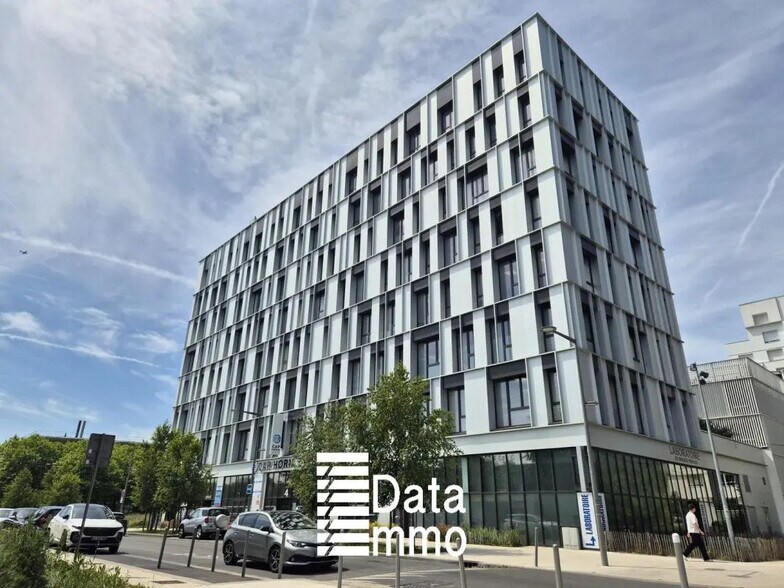 19 Avenue Blaise Pascal, Champs-sur-Marne à louer - Photo de l’immeuble – Image 1 sur 7