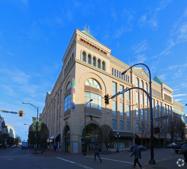 1150 Douglas St, Victoria, BC à louer - Photo de l’immeuble – Image 1 sur 7