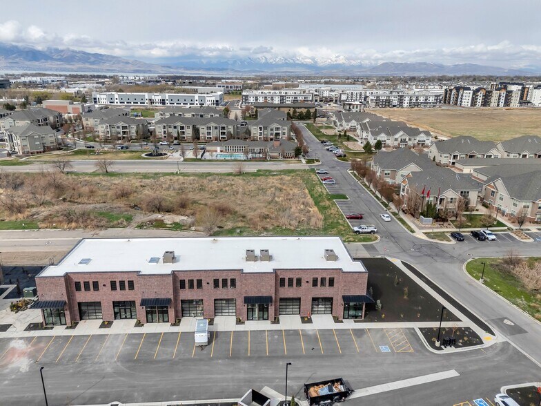 292 S 2000 W, Pleasant Grove, UT à louer - Photo de l’immeuble – Image 3 sur 30