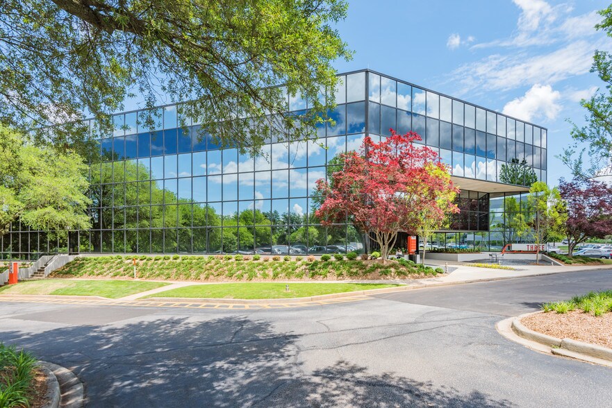 777 Lowndes Hill Rd, Greenville, SC à louer - Photo de l’immeuble – Image 2 sur 9
